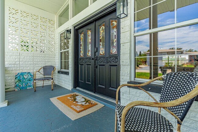 Building Photo - 94 Ivanhoe Dr