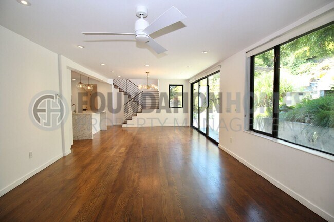 Building Photo - SHORT-TERM - Strawberry Retreat with Bay V...