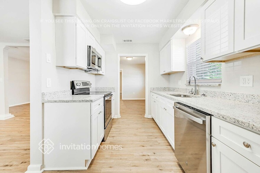 Building Photo - 1720 Newton St