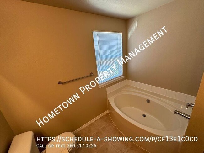 Building Photo - Spacious 4 Bedroom Home in Horizon Pointe!...