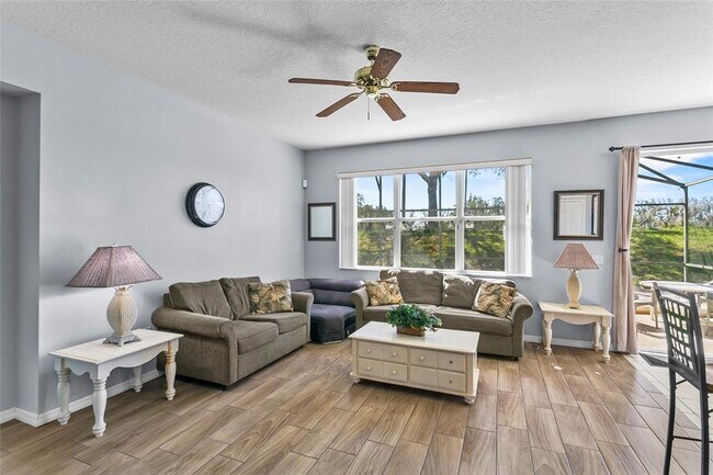 Building Photo - 217 Sand Ridge Dr