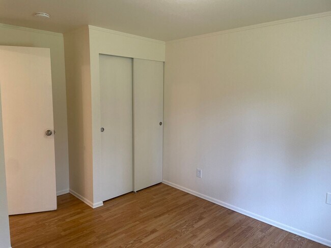 Building Photo - Private Langley Home Only Minutes From Downtown!