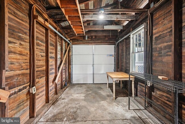 Building Photo - 3547 Finlaw Ave