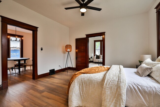 Building Photo - Newly Renovated Single Family Home