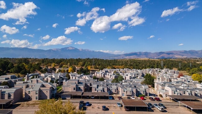 Building Photo - Two bedroom Condo Near Palmer Park with AC