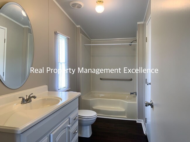 Building Photo - Quaint Renovated Home, Near Education Faci...