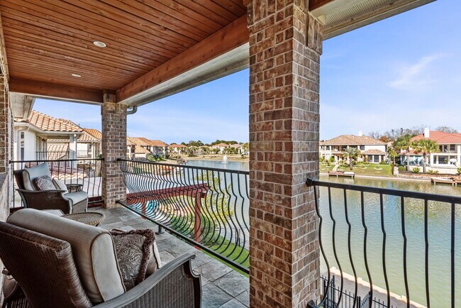 Building Photo - 18918 Villa Bergamo Ln