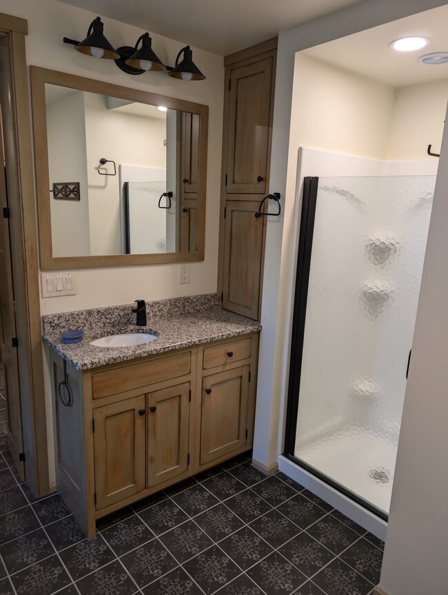 Building Photo - 40 Creamery Rd