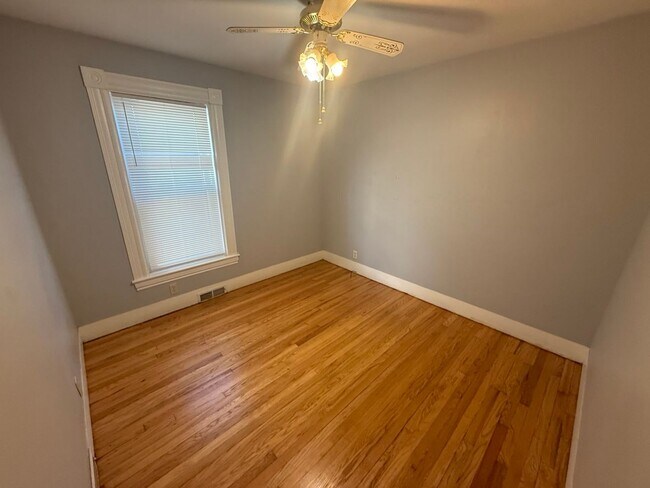 Building Photo - 39 Bremer St