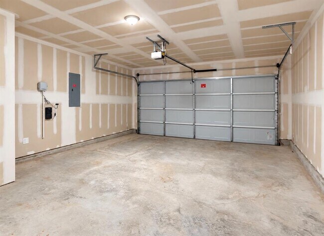 Building Photo - 12508 Spruce Knob Ln