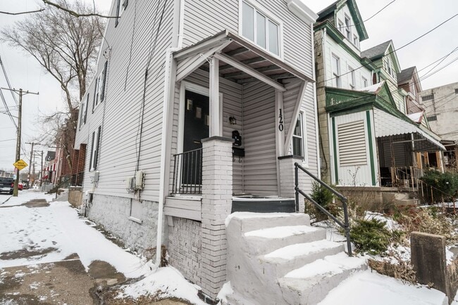 Building Photo - 120 North Mathilda Street