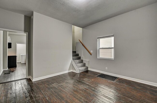 Building Photo - 417 N State Ave