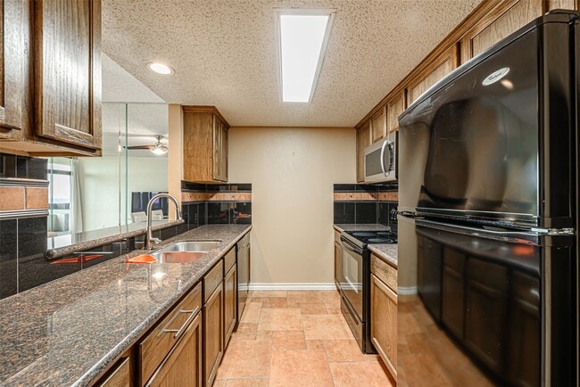 Building Photo - 14655 Champion Forest Dr Dr