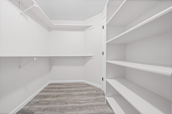 Building Photo - 4417 Briarwood Dr