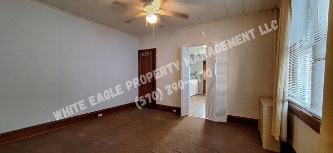 Building Photo - 315 William St