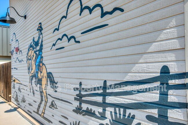 Building Photo - 350 W Ave L