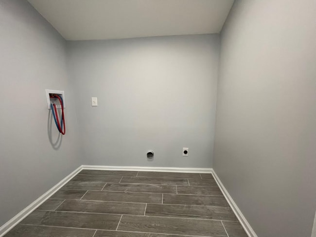 Building Photo - 1601 Rhode Ct