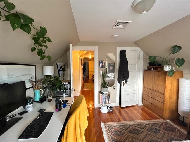 Building Photo - 7 Boulevard 7 Blvd