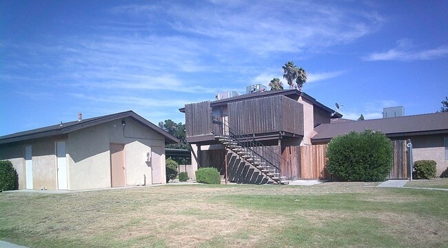 Primary Photo - N. Halfmoon Dr.