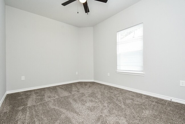 Building Photo - 16991 W Dounreay St