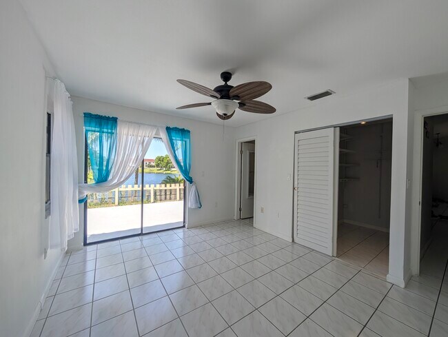 Building Photo - 2711 San Remo Cir