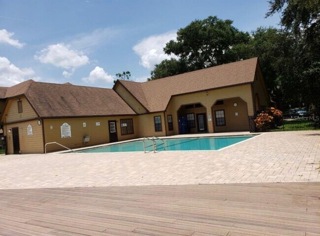 Building Photo - 345 Forestway Cir