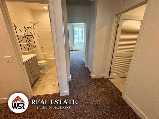 Building Photo - Stunning 4 Bedroom Townhome in the Heart of Chino Hills