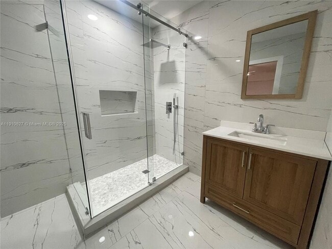 Building Photo - 317 N 31st Ave