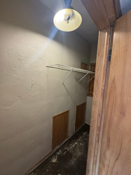 Building Photo - 3104 Franklin Ave