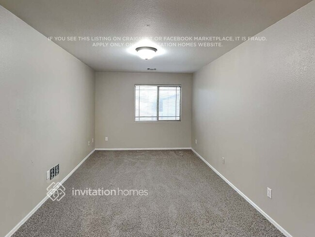 Building Photo - 1875 E Renegade Trail