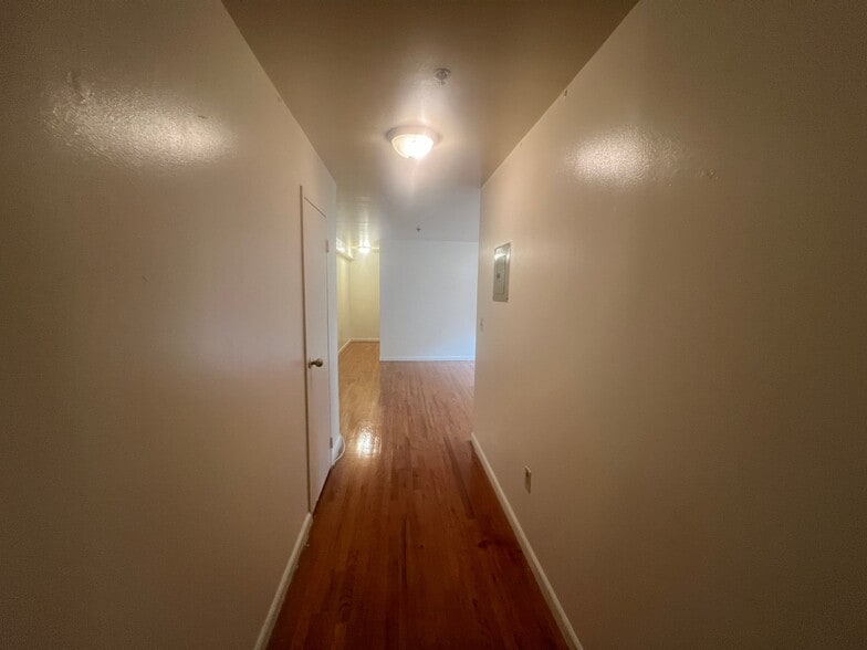 Building Photo - 505 Elizabeth Ave