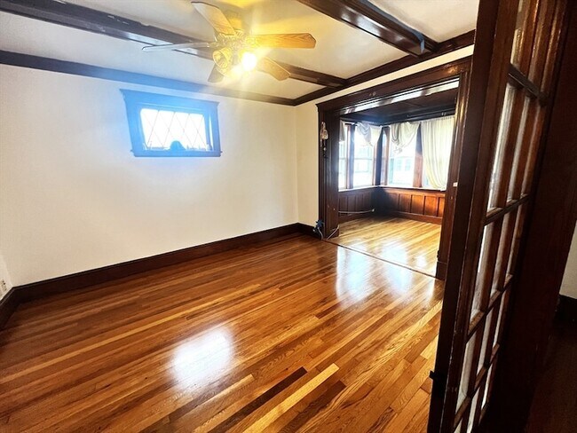 Building Photo - 103 St Andrew Rd