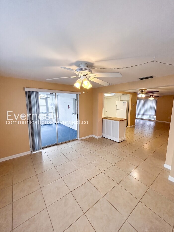 Building Photo - 4133 Grayton Dr