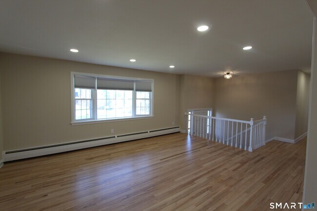 Building Photo - 32 Lexington Cir