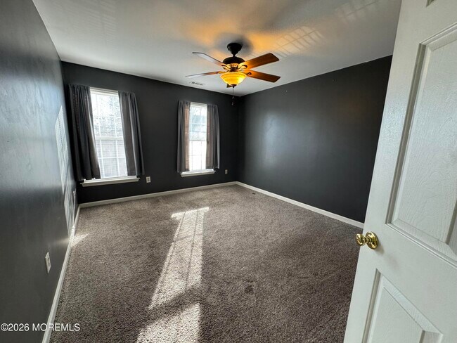 Building Photo - 3 Skimmer Ln