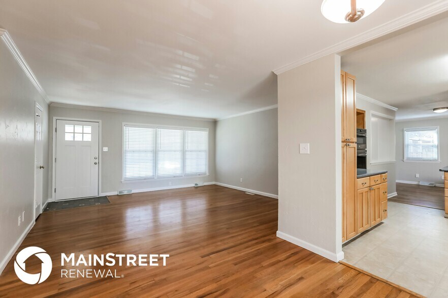 Building Photo - 508 E 109 St