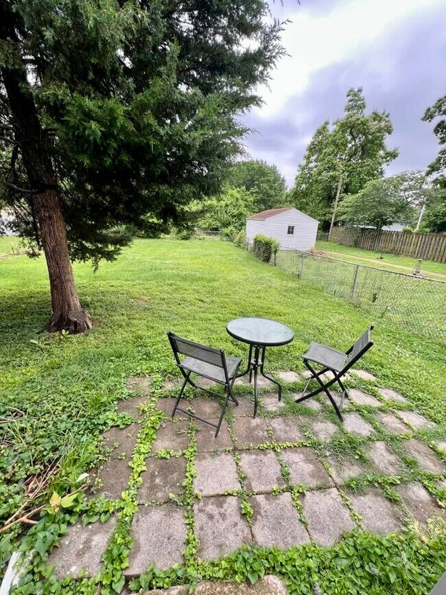 Building Photo - 2754 McCausland Ave