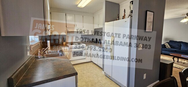 Building Photo - 312 Joe Walding Dr