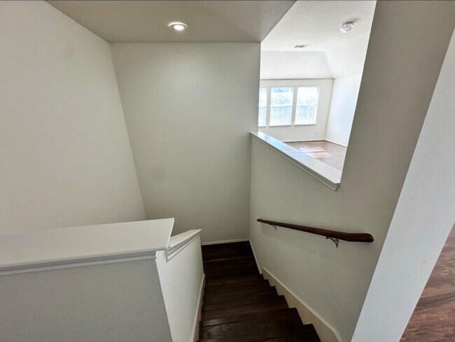 Building Photo - 224 Mulberry Dr