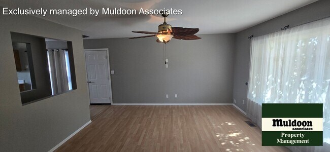 Building Photo - 220 S Caddoa Dr