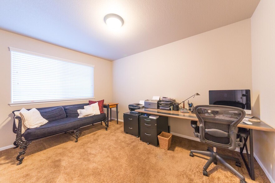 3rd bedroom - 2786 Exmoor Ln