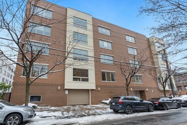 Building Photo - 635 6th St