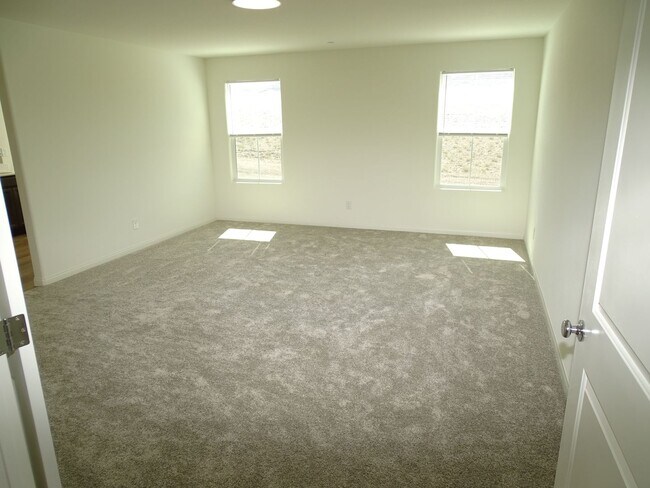 Building Photo - 2929 Gallarate Dr