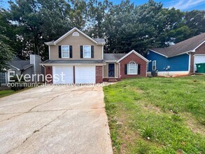 Building Photo - 3 Bed/2 Bath Spacious Home with Modern Features and Garage Parking! / Available Now!