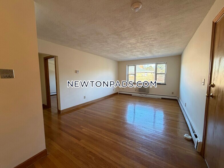 Building Photo - 282 Grove St