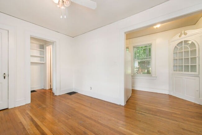 Building Photo - Ponce Properties