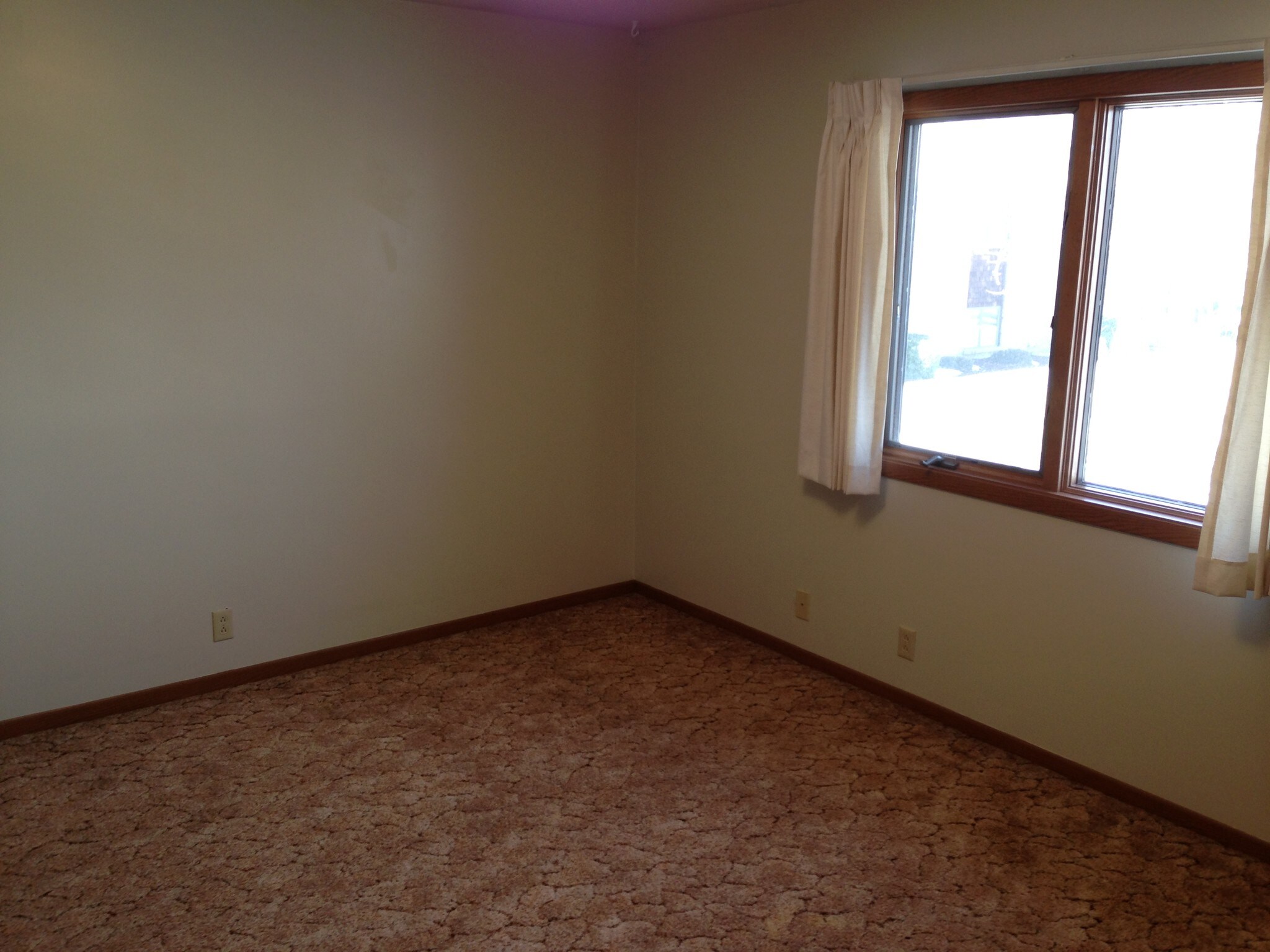 Building Photo - 1413 Hennessey St