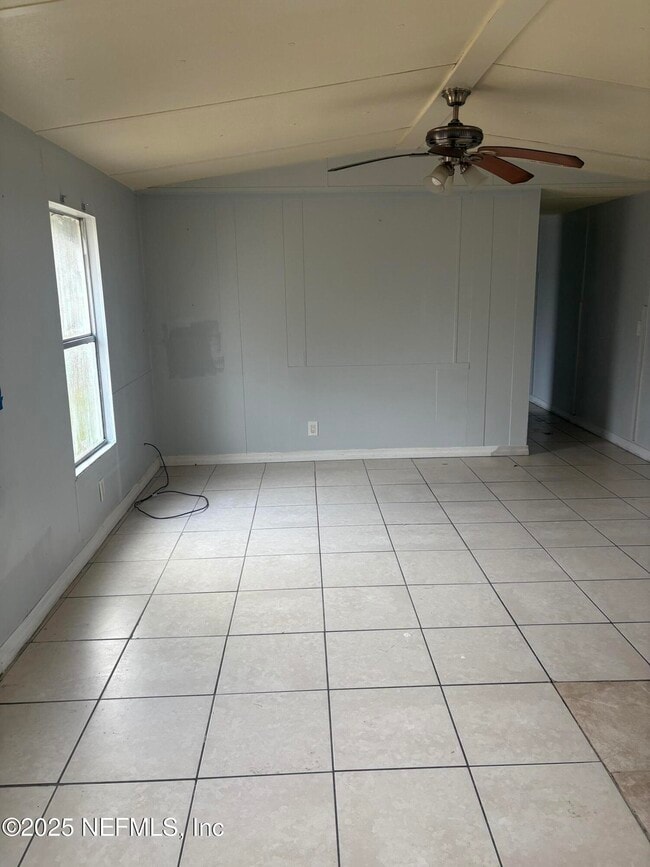 Building Photo - 105 Rhine St