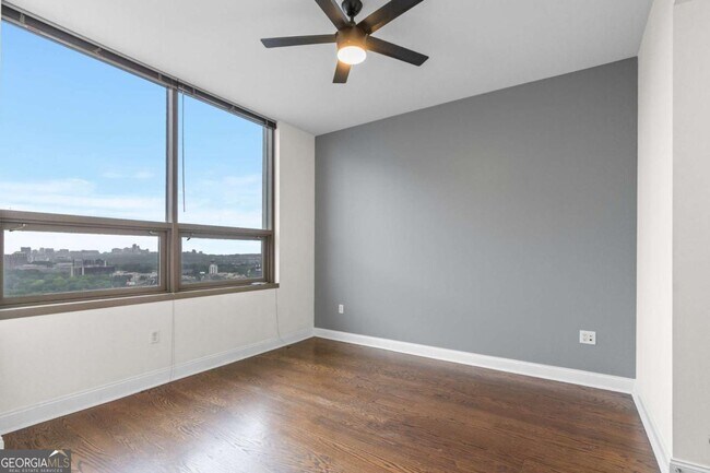 Building Photo - 270 17th St NW