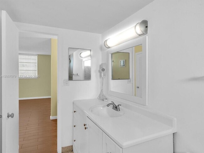 Building Photo - 3600 NE 170th St